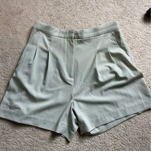 H&M green high waisted shorts